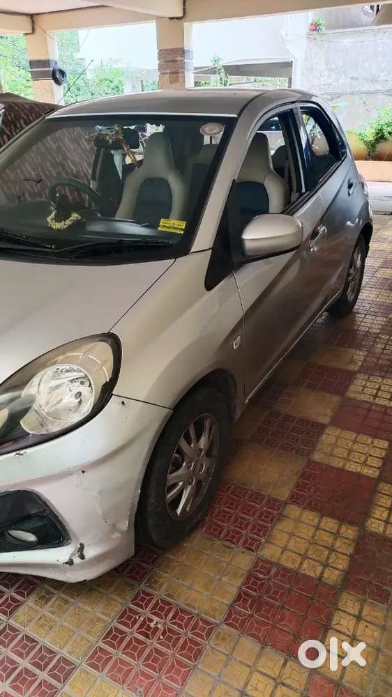 Honda Brio V Automatic 2012