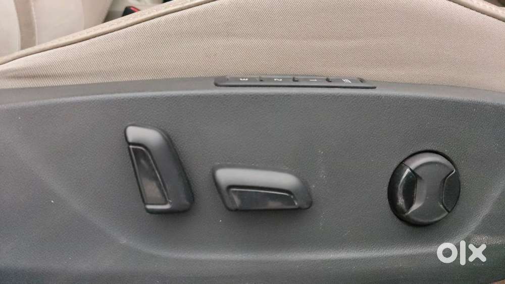 Skoda Octavia 2.0 L K Tsi At, 2023, Petrol