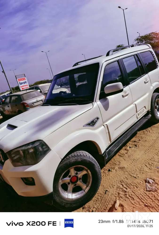 Mahindra Scorpio 2014 Diesel 125000 Km Driven Convert S10