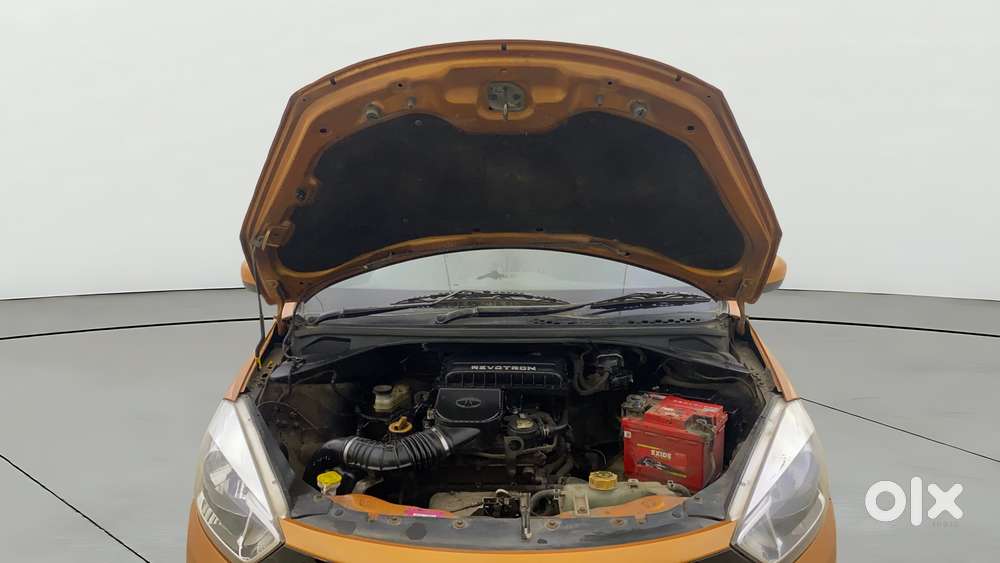 Tata Tiago 1.2 Revotron Xt, 2016, Petrol