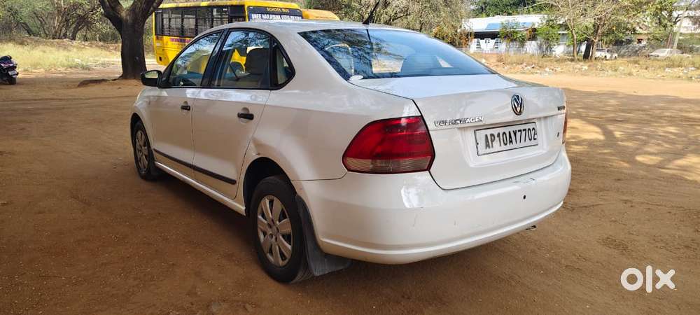 Volkswagen Vento 2010-2013 Petrol Trendline, 2011, Petrol