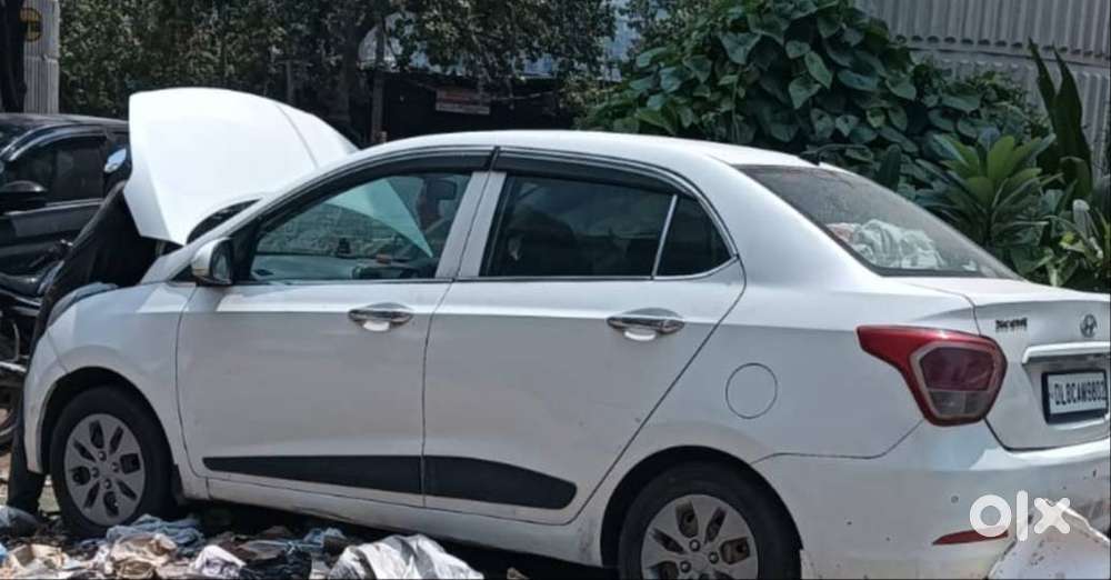 Urgent Sell 2015 Hyundai Xcent 85000 Km Driven