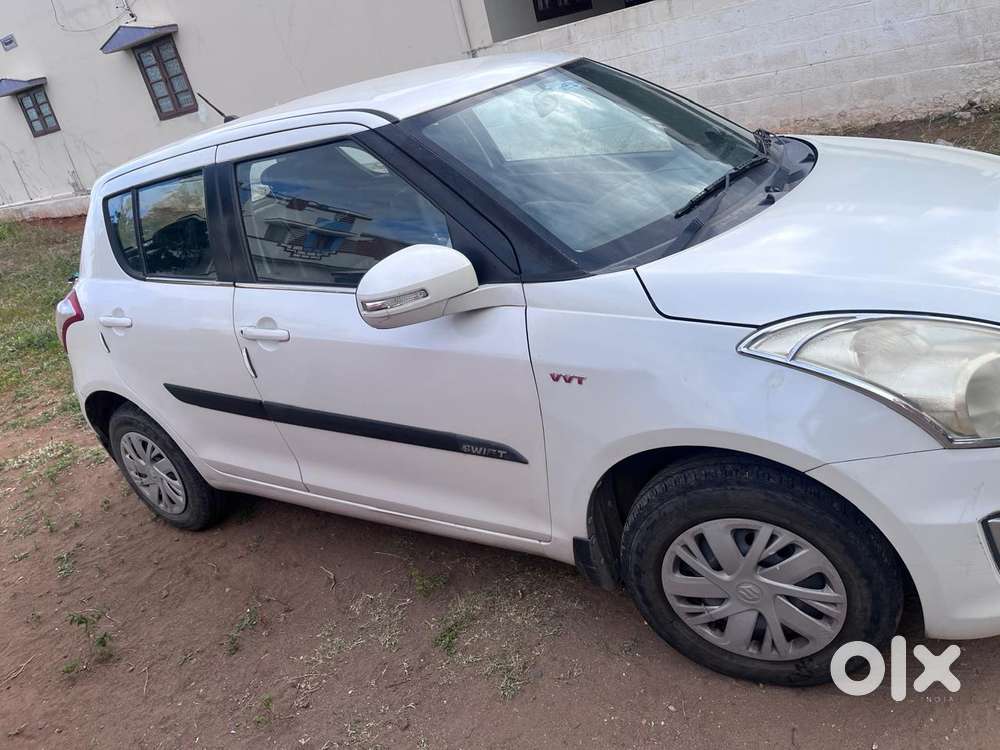 Maruti Suzuki Swift Vxi + Manual, 2015, Petrol