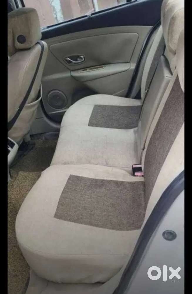 Car Very Good Child Ac, Jbl Music Sistam, Top Model चारों टायर नया है