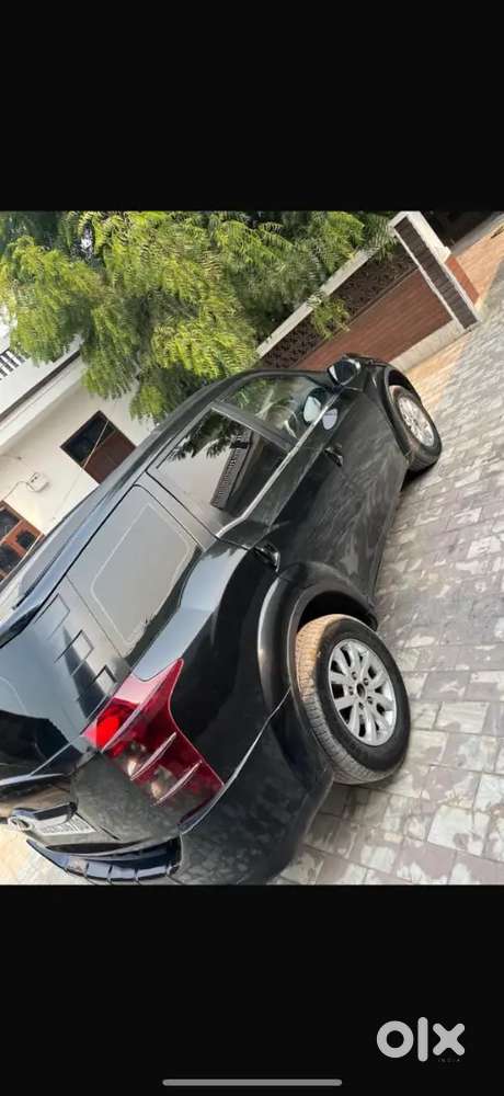 Mahindra Xuv500 2015 Diesel 110000 Km Driven