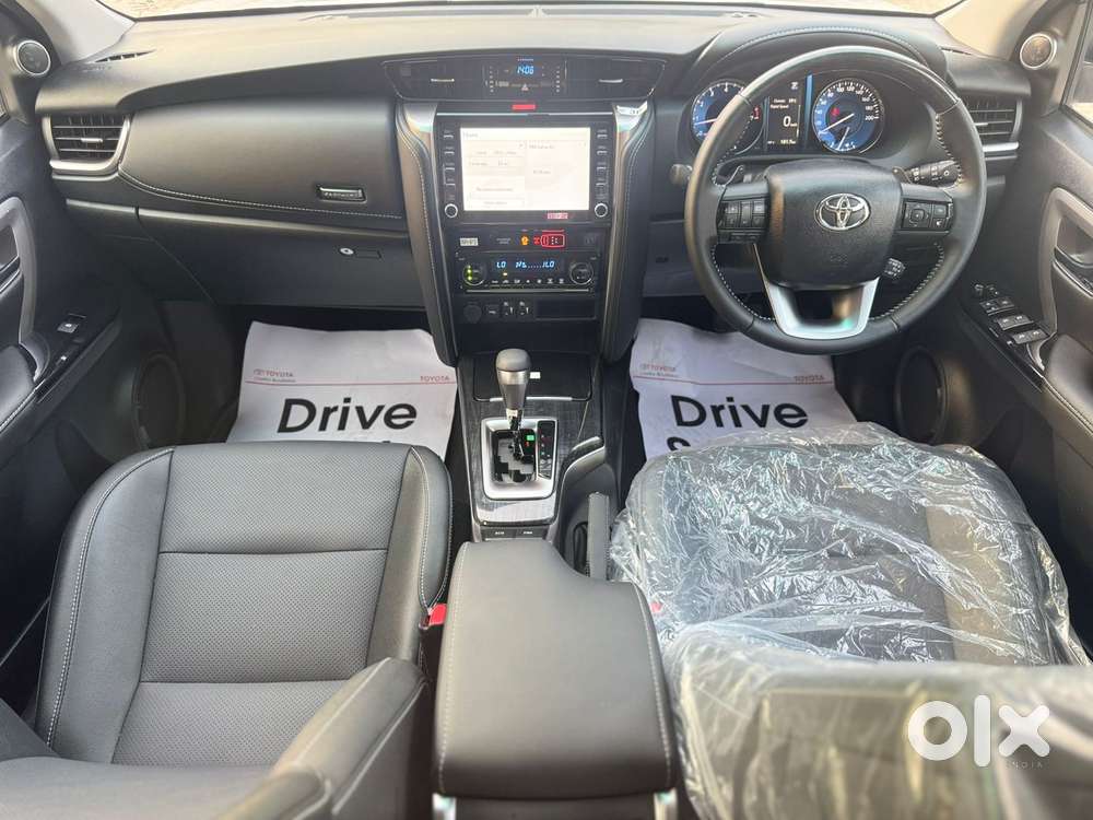 Toyota Fortuner 4x2 At 2.7 Petrol, 2026, Petrol