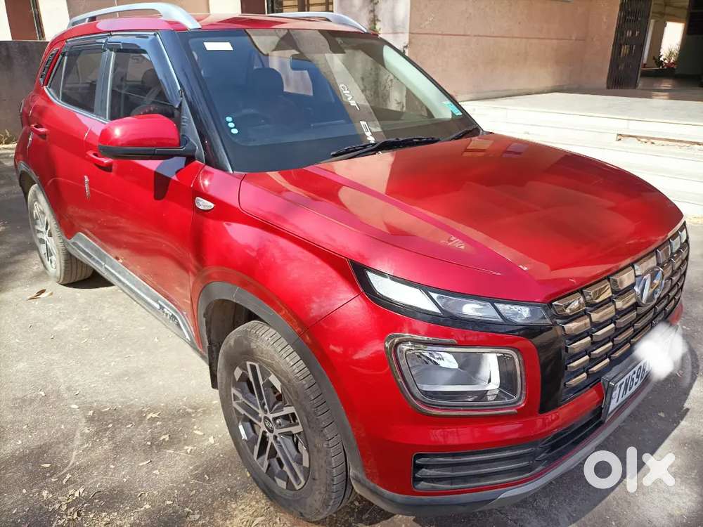 Hyundai Venue 2023 Petrol 5000 Km Driven