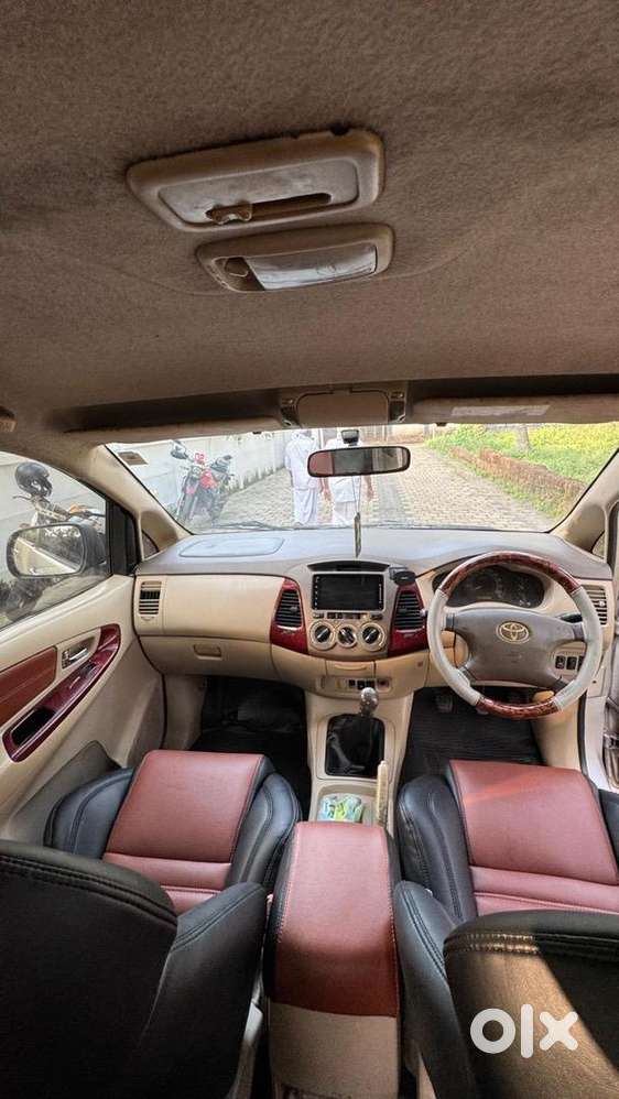 Toyota Innova 2006 Diesel Well Maintained