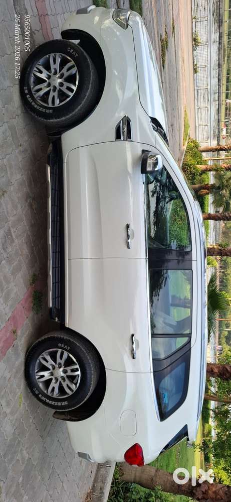 Ford Endeavour 3.2 Titanium At 4x4, 2016, Diesel