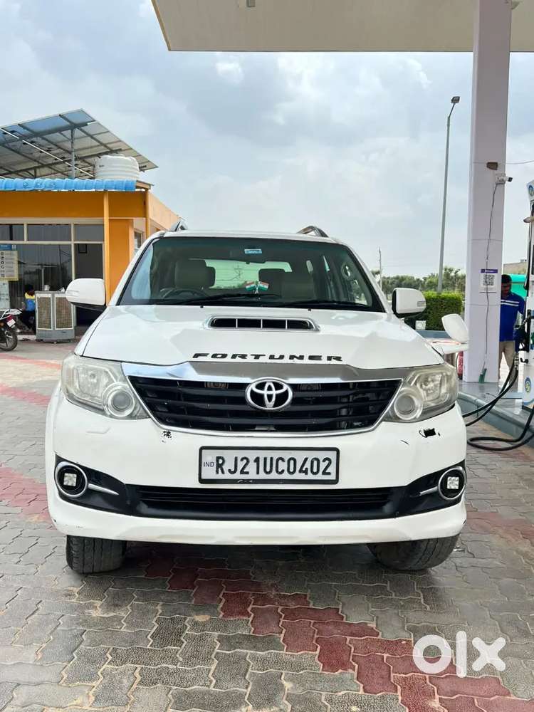 Toyota Fortuner 2014 Diesel 183000 Km Driven