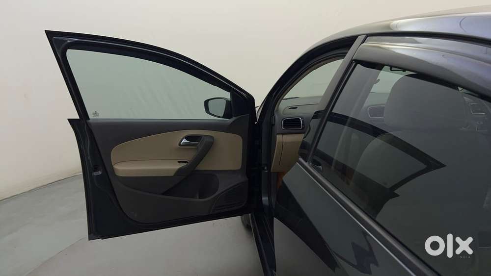 Volkswagen Vento Petrol Highline, 2015, Petrol