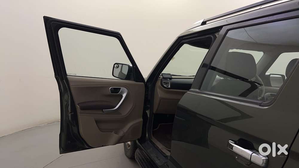 Mahindra Tuv 300 T8, 2016, Diesel