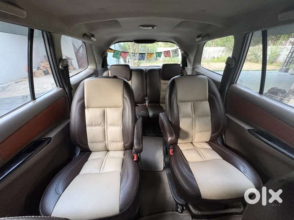 Innova Captain Seats Diesel