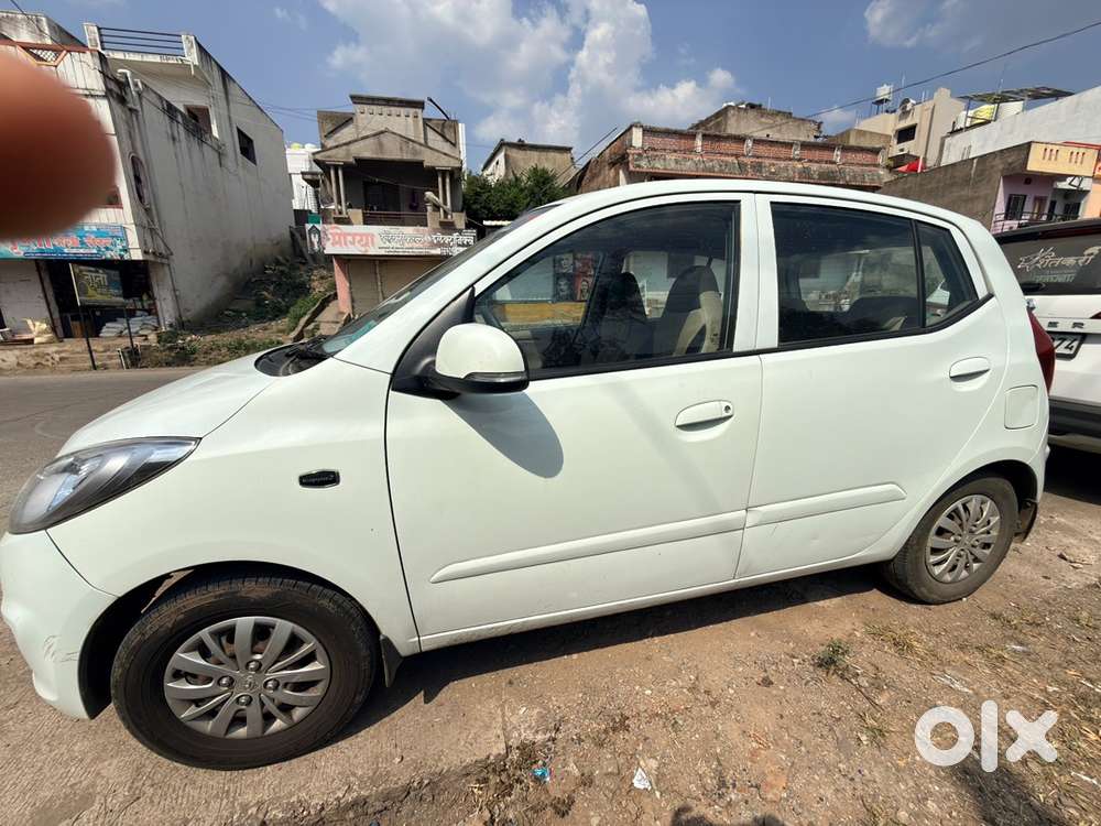 Hyundai I10 Sportz Petrol 2013