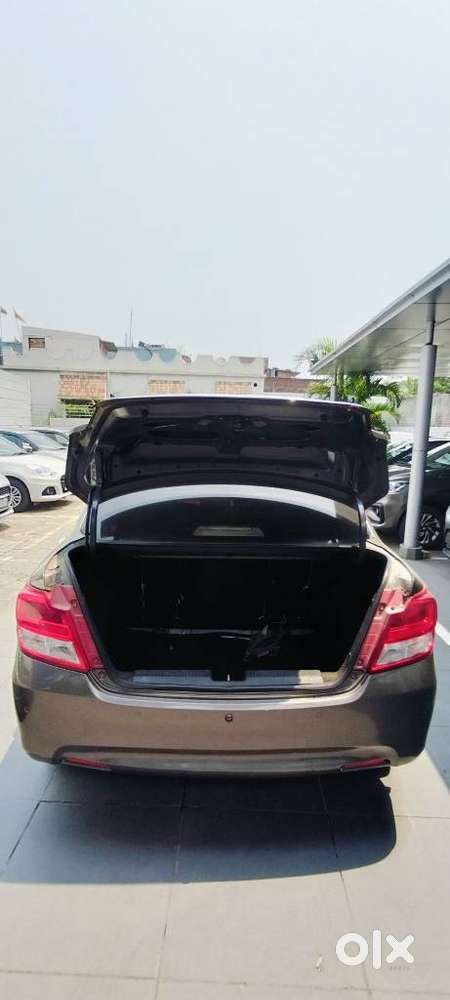 Maruti Suzuki Dzire Vxi Ags, 2022, Petrol