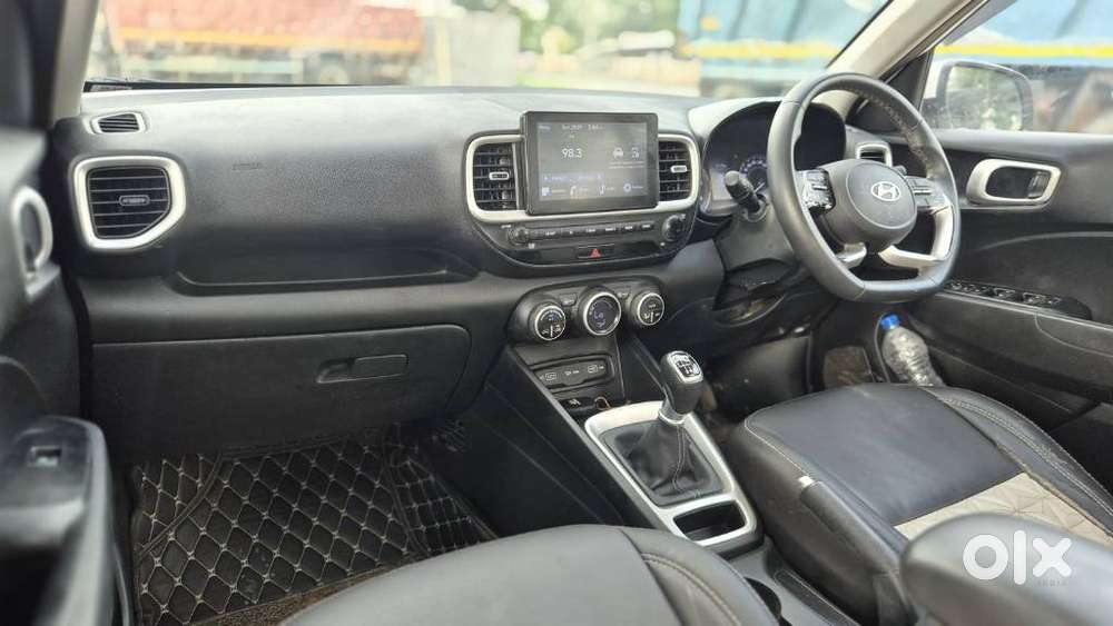 Hyundai Venue Sx (o) Mt 1.5 Diesel, 2022, Diesel