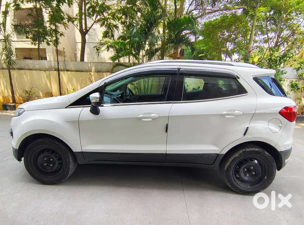 Ford Ecosport 2015 Petrol Well Maintained And Less Used