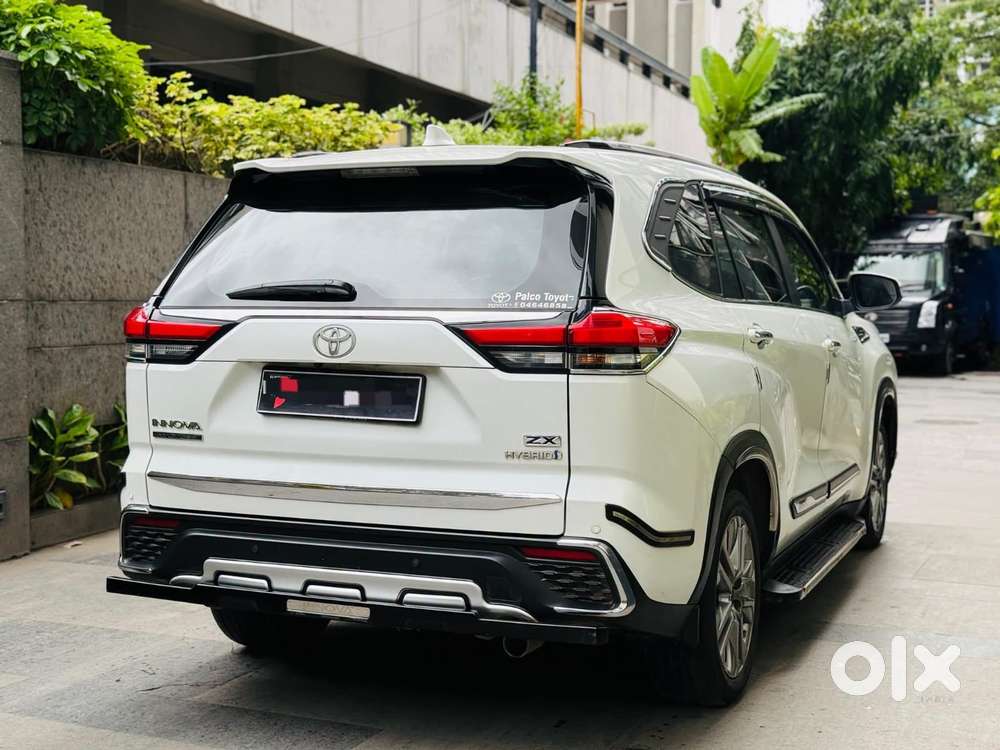 Toyota Innova Hycross 2.0 Zx Hybrid 7 Str, 2025, Petrol