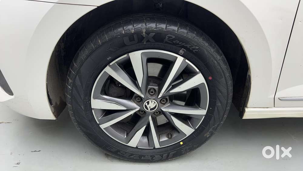 Skoda Slavia Style 1.5l Tsi Dsg, 2023, Petrol