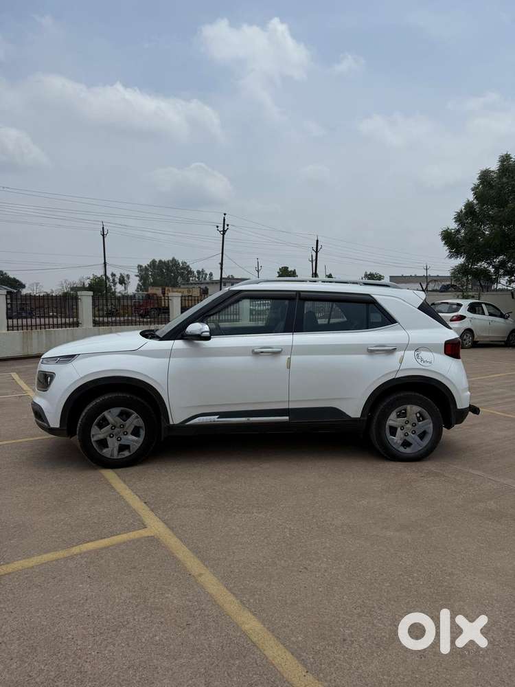 Hyundai Venue S Mt 1.2 Kappa, 2022, Petrol