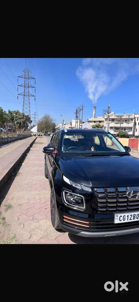 Hyundai Venue 2024 Petrol 26563 Km Driven