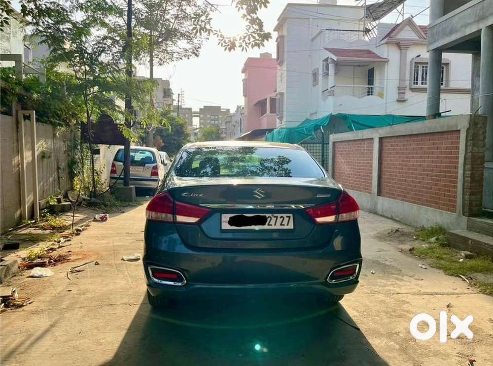 Maruti Suzuki Ciaz Alpha Hybrid (top Model)