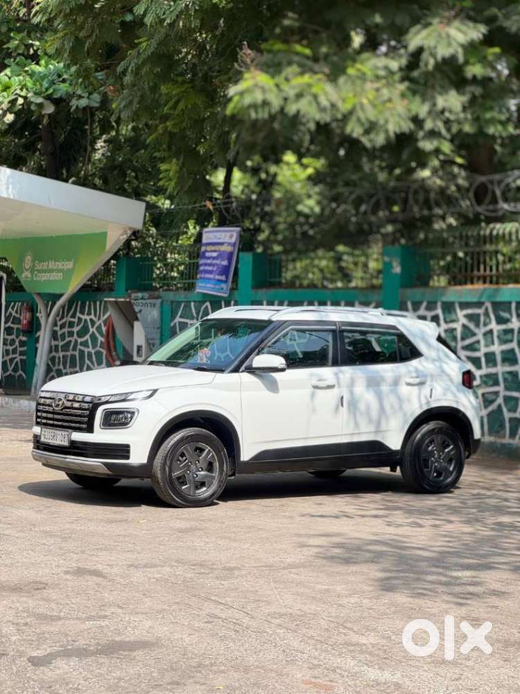 Hyundai Venue, 2023, Petrol