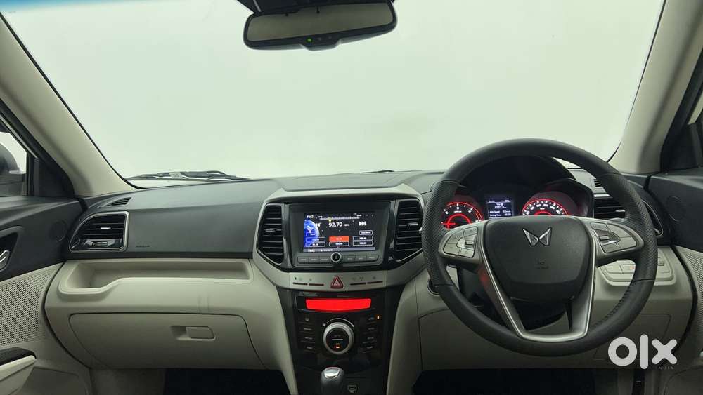 Mahindra Xuv300 W8 (o) 1.5 Diesel Amt, 2023, Diesel