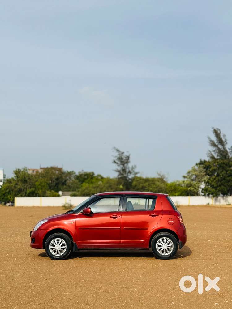Maruti Suzuki Swift 1.3 Vxi, 2010, Petrol