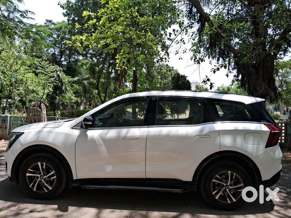 Mahindra Xuv700 2023 Diesel Well Maintained
