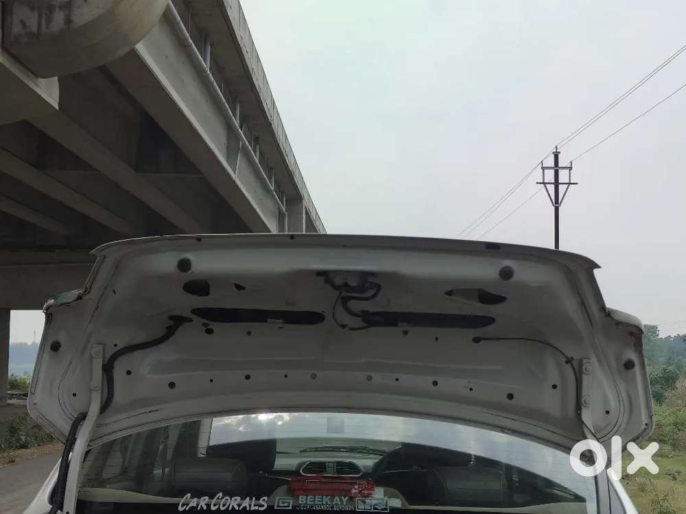 Maruti Suzuki Swift Dzire 2017 Petrol 78000 Km Driven