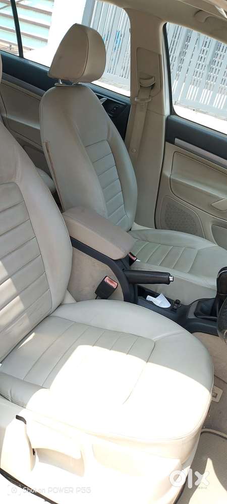 Skoda Laura Ambiente 2.0 Tdi Cr Manual, 2011, Diesel