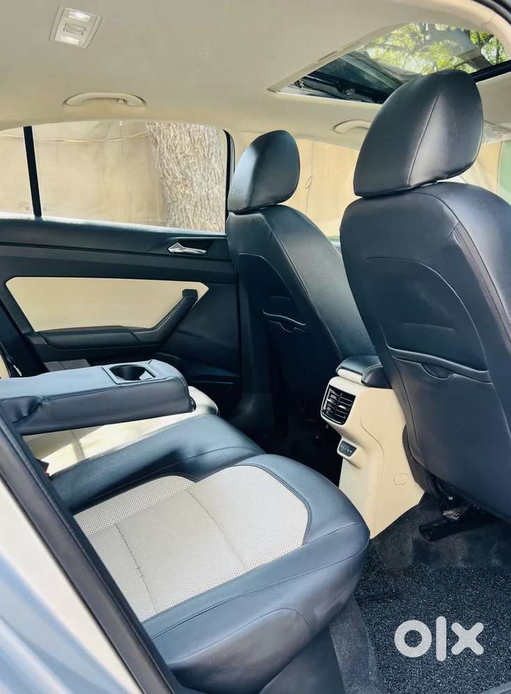 Skoda Slavia Style 1.0l Tsi At, 2022, Petrol