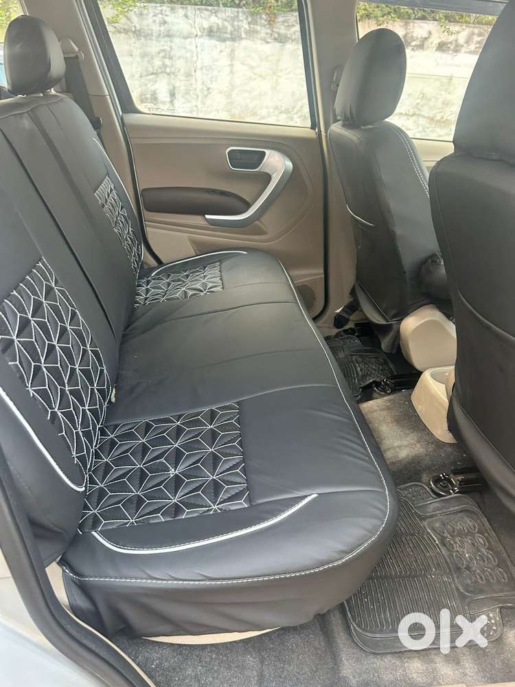 Mahindra Tuv 300 T8, 2017, Diesel