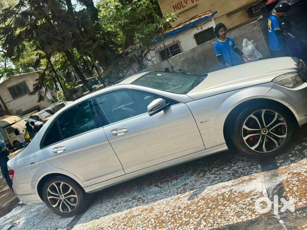 Mercedes-benz Automatic Petrol 2010