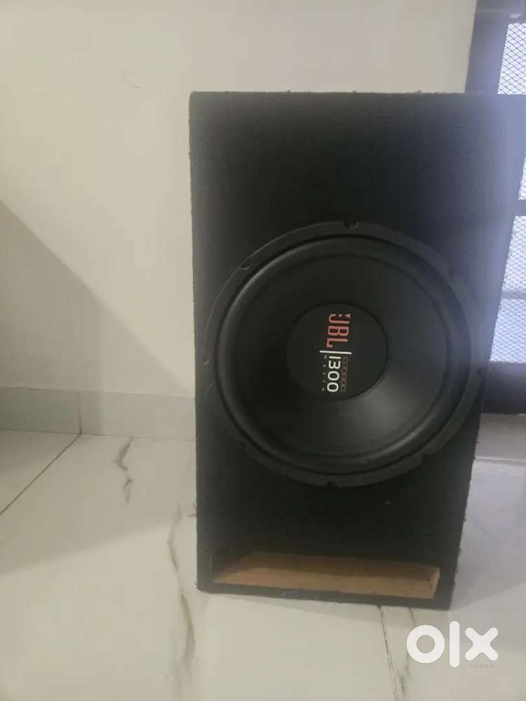 JBL Woofer with enclosed box