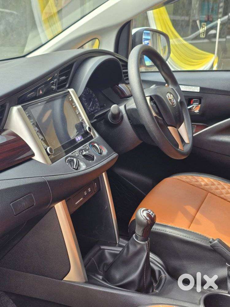 Toyota Innova Crysta 2.4 G Plus Mt 8 Str, 2025, Diesel