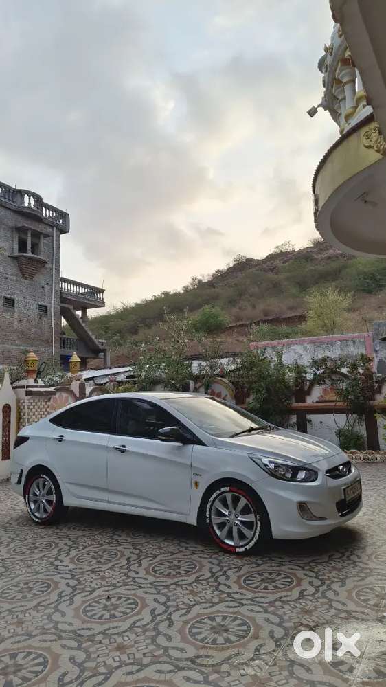 Hyundai Verna Fluidic Sx