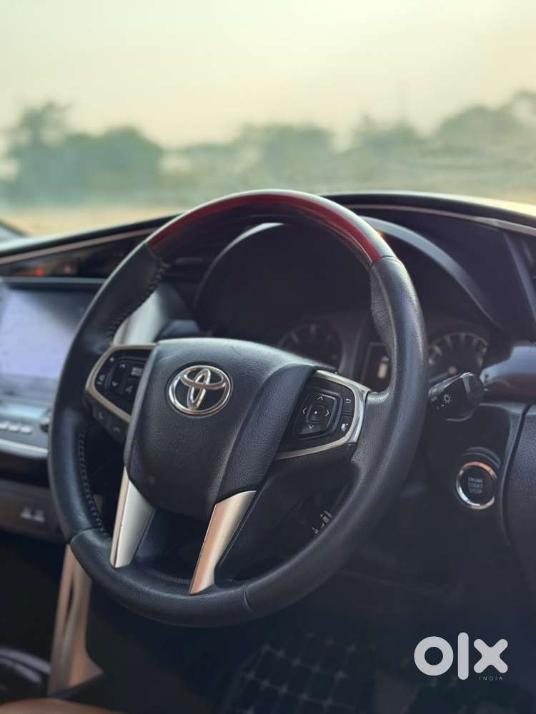 Toyota Innova Crysta 2.4 V 8 Str, 2023, Diesel