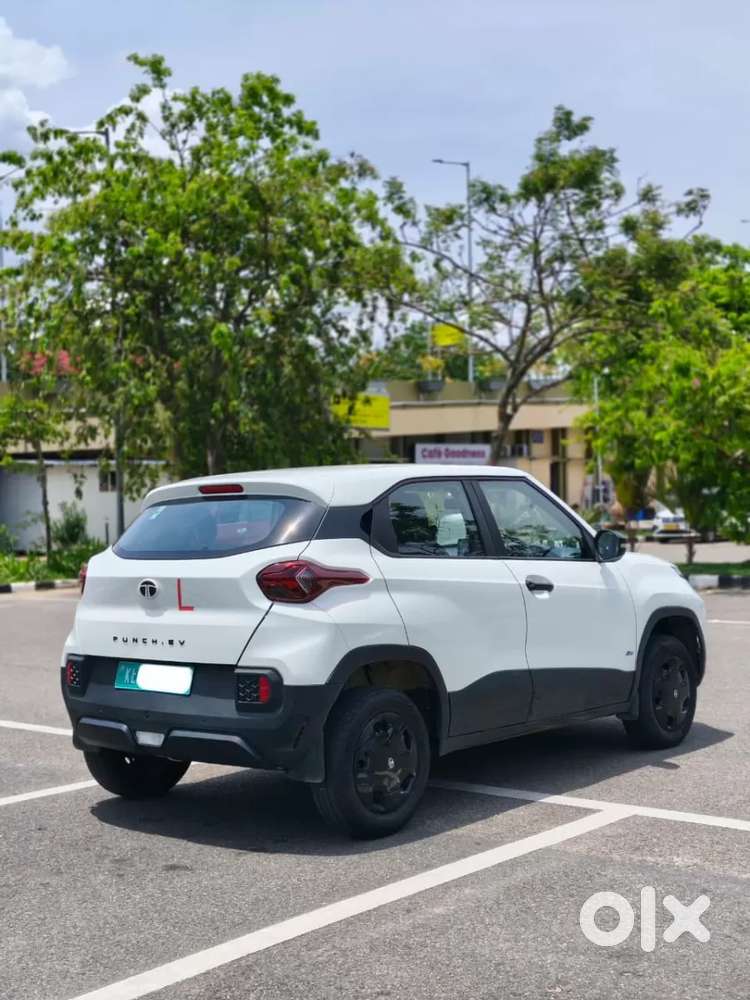 Tata Punch Ev Smart Plus, 2025, Electric