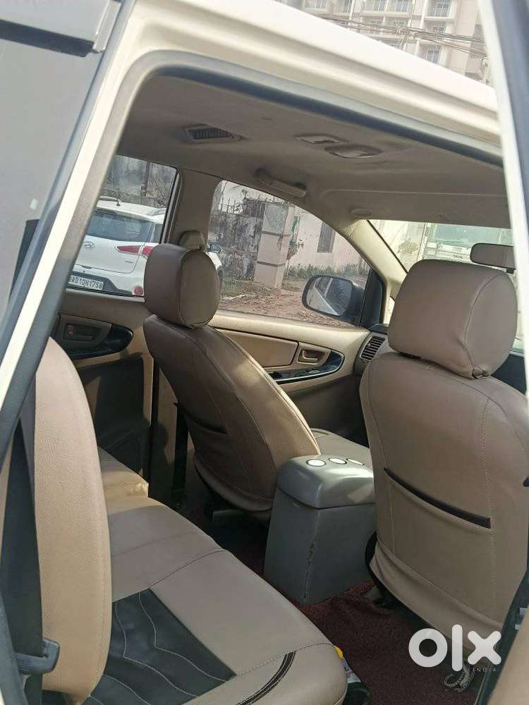Toyota Innova 2.0 Gx 8 Seater, 2016, Diesel