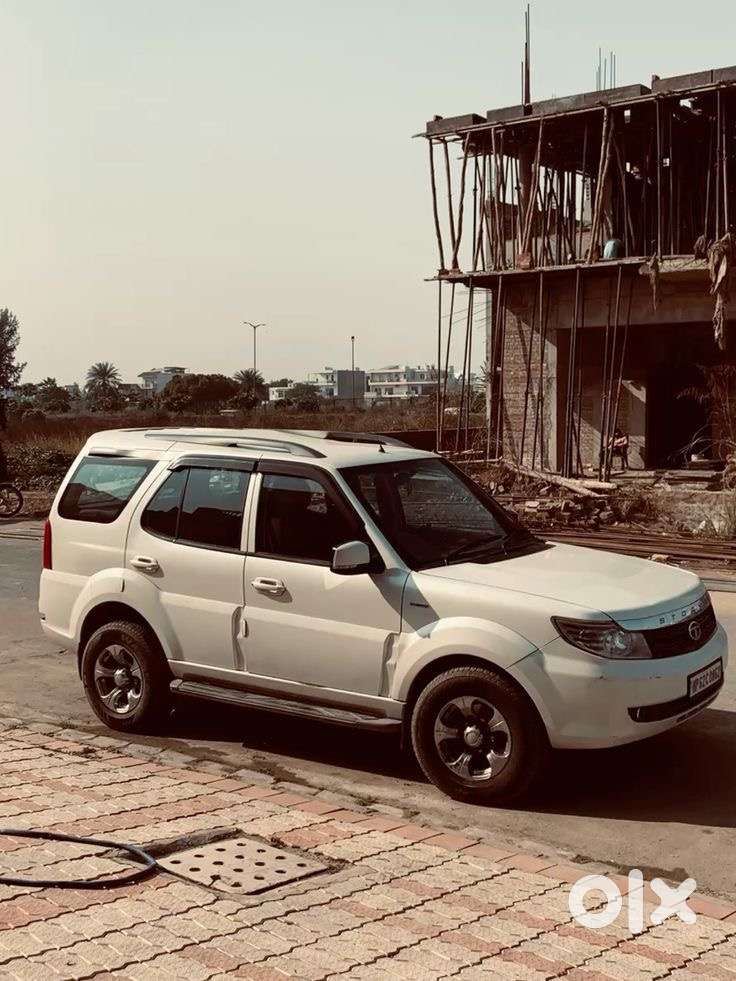 Tata Safari Storme 2017