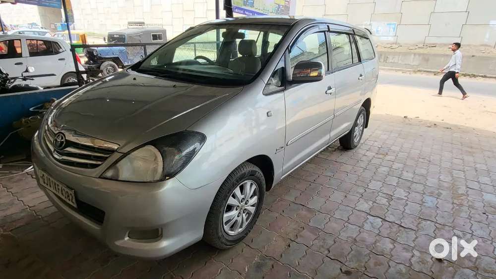 Toyota Innova 2.5 Diesel Manual 2010