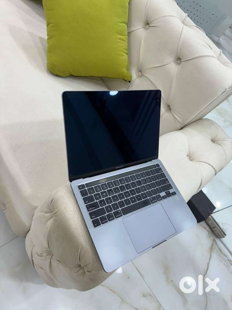 Used Apple MacBook Pro A2251 i5 2020 16GB 512GB Webcam Adapter