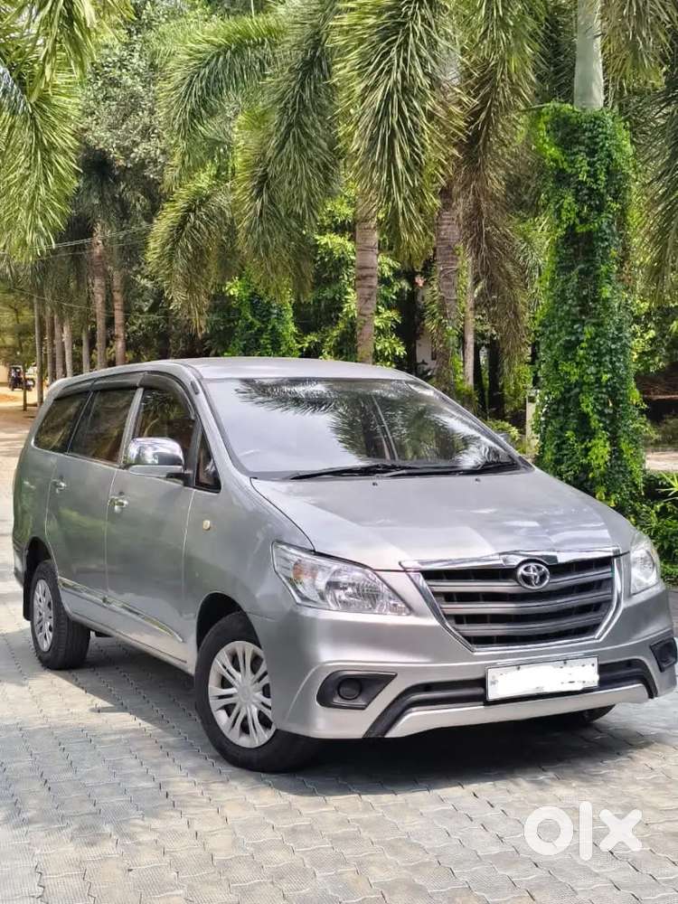 Toyota Innova Crysta 2016