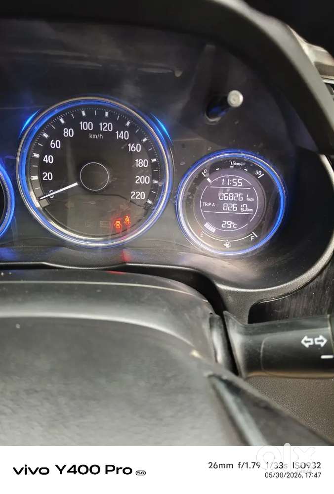 Sunroof, Push Button Start,cruise Control