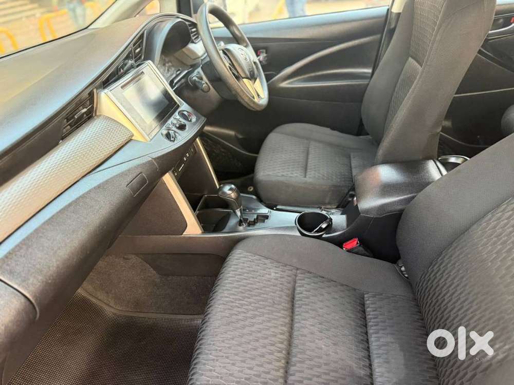 Toyota Innova Crysta 2.8 Gx At, 2017, Diesel