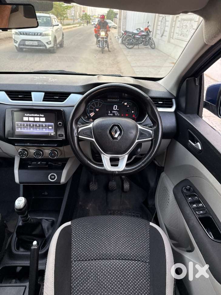 Renault Triber 1.0 Rxz Dual Tone, 2020, Petrol