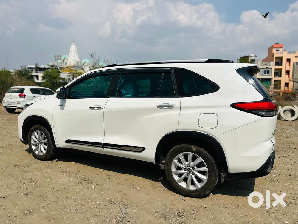 Toyota Innova Hycross 2.0 Vx Hybrid 8 Str, 2023, Petrol