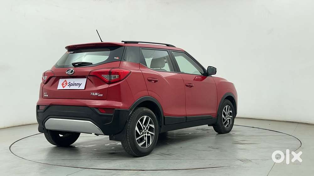 Mahindra Xuv300 1.2 W8 (o) Amt Petrol, 2022, Petrol